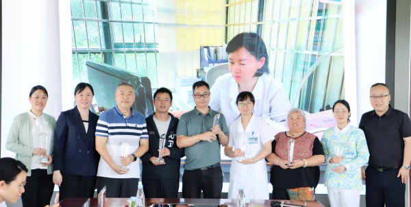 ʮ�dͬ�����ж�����|��Ժ�ɹ��e�kʮ���φT����Մ������Ԓ�����cδ��